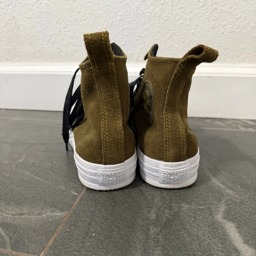 Converse Chuck Taylor All Star Lugged High Top Womens 6.5 Suede Dark Moss Green